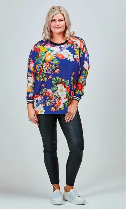 CHLOE HEIGHT 177 | BUST 117 | WAIST 109 | HIP 115