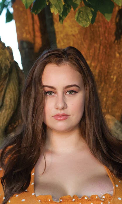 REBEKA HEIGHT 168 | BUST 118 | WAIST 104 | HIP 143