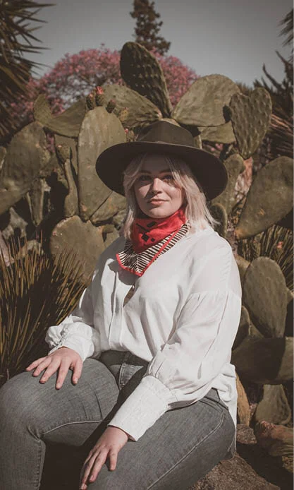 SOPHIA HEIGHT 173 | BUST 110 | WAIST 100 | HIP 116